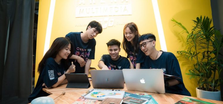 Top 8 trung tâm đào tạo khóa học thiết kế đồ họa quảng cáo tốt nhất TPHCM